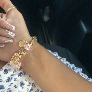 Meet your Posher, Kiki